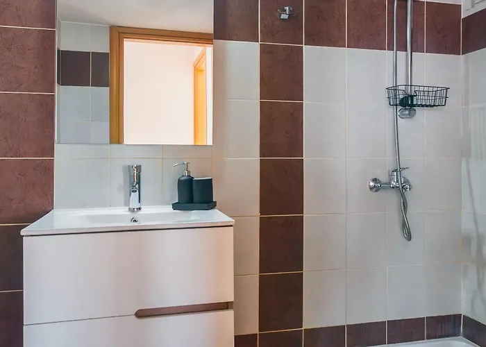 M&k House Rhodes City