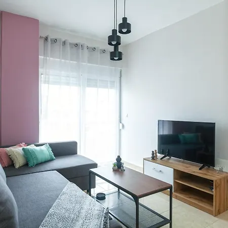 M&k House Apartment Rhodes City